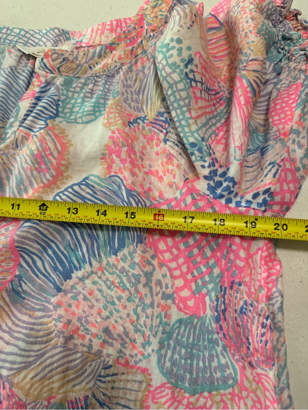 Lilly Pulitzer Seacoast Linen Caprina Roar Of The Seas Puff Sleeve Top Medium - Picture 10 of 13